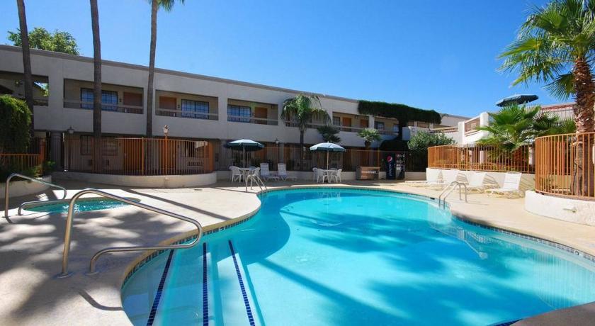 Ramada Tucson East Hotel ภายนอก รูปภาพ